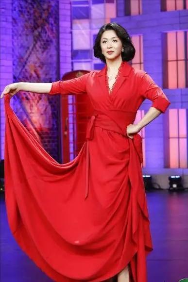 男子做手术变成了女儿身,越南男子24岁做手术变成女子