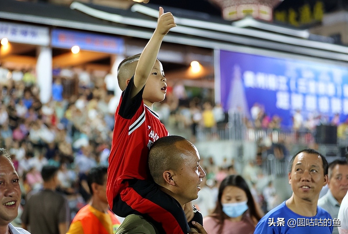 村超带给中国足球的启示,村超会带动中国足球新模式吗