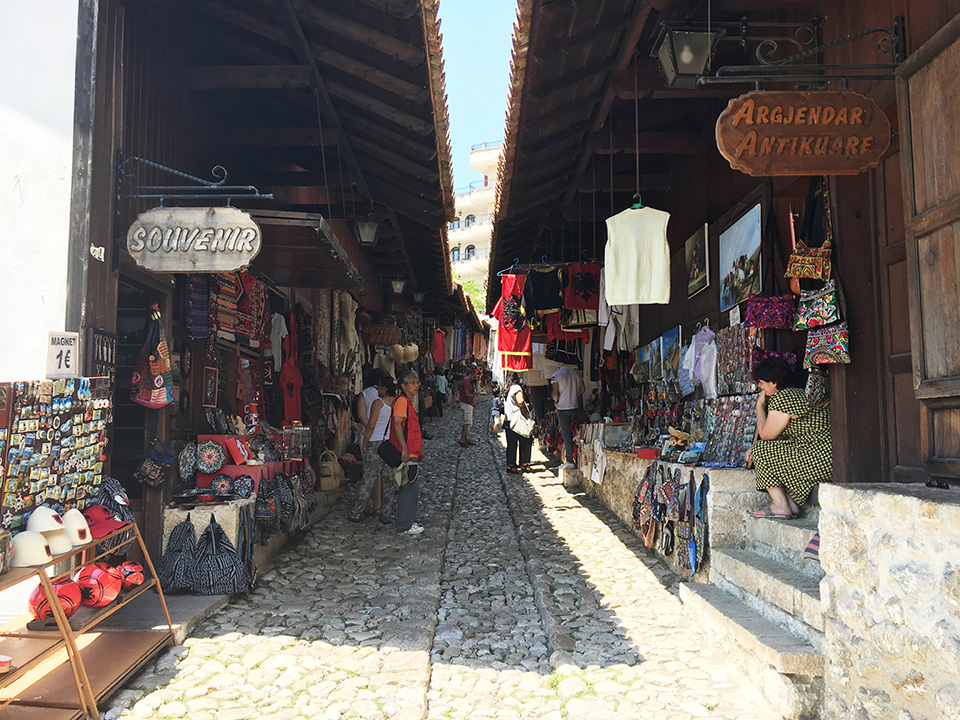 探秘阿尔巴尼亚,走进欧洲最穷国家阿尔巴尼亚