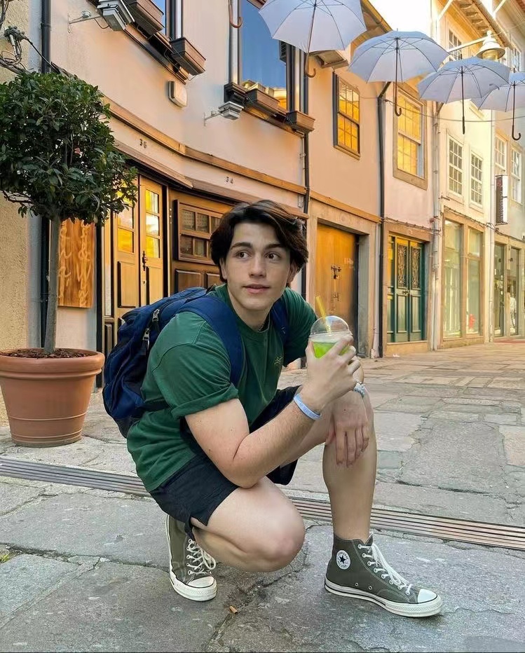 男士夏日显白短衣短裤穿搭,男士夏季短裤穿搭休闲质感高级