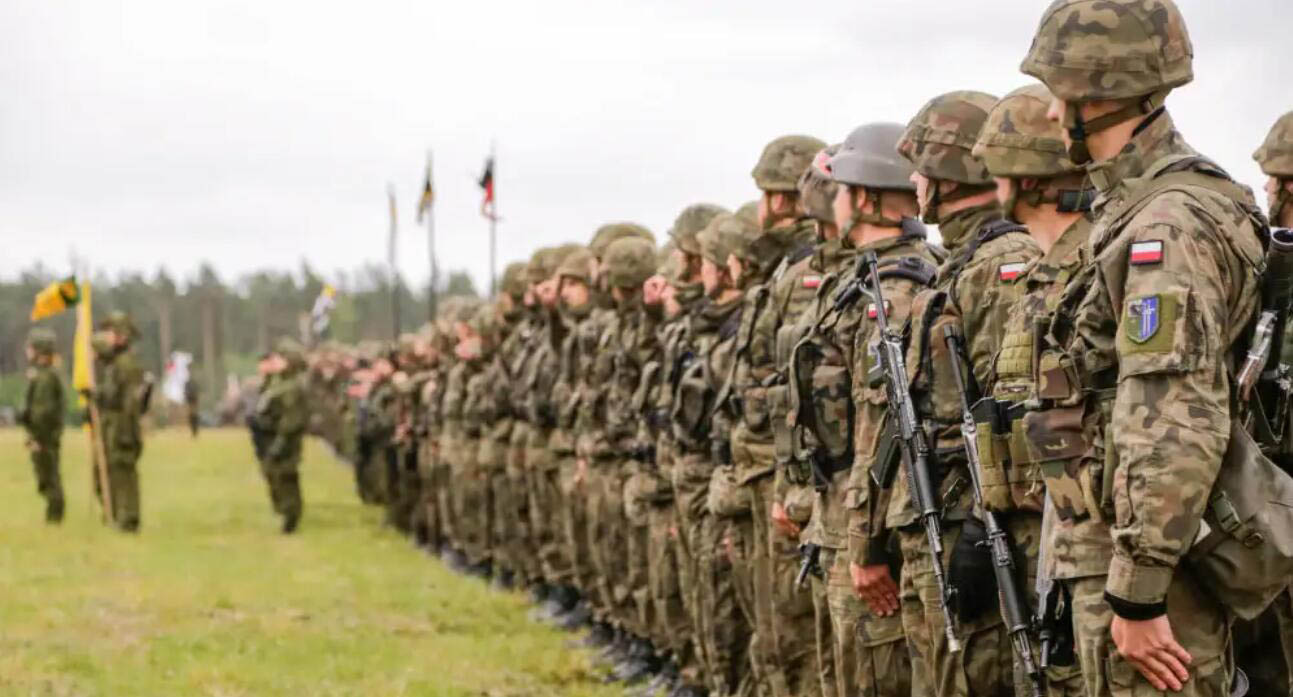 21款最好看的迷彩服,解放军新迷彩作战服全副武装