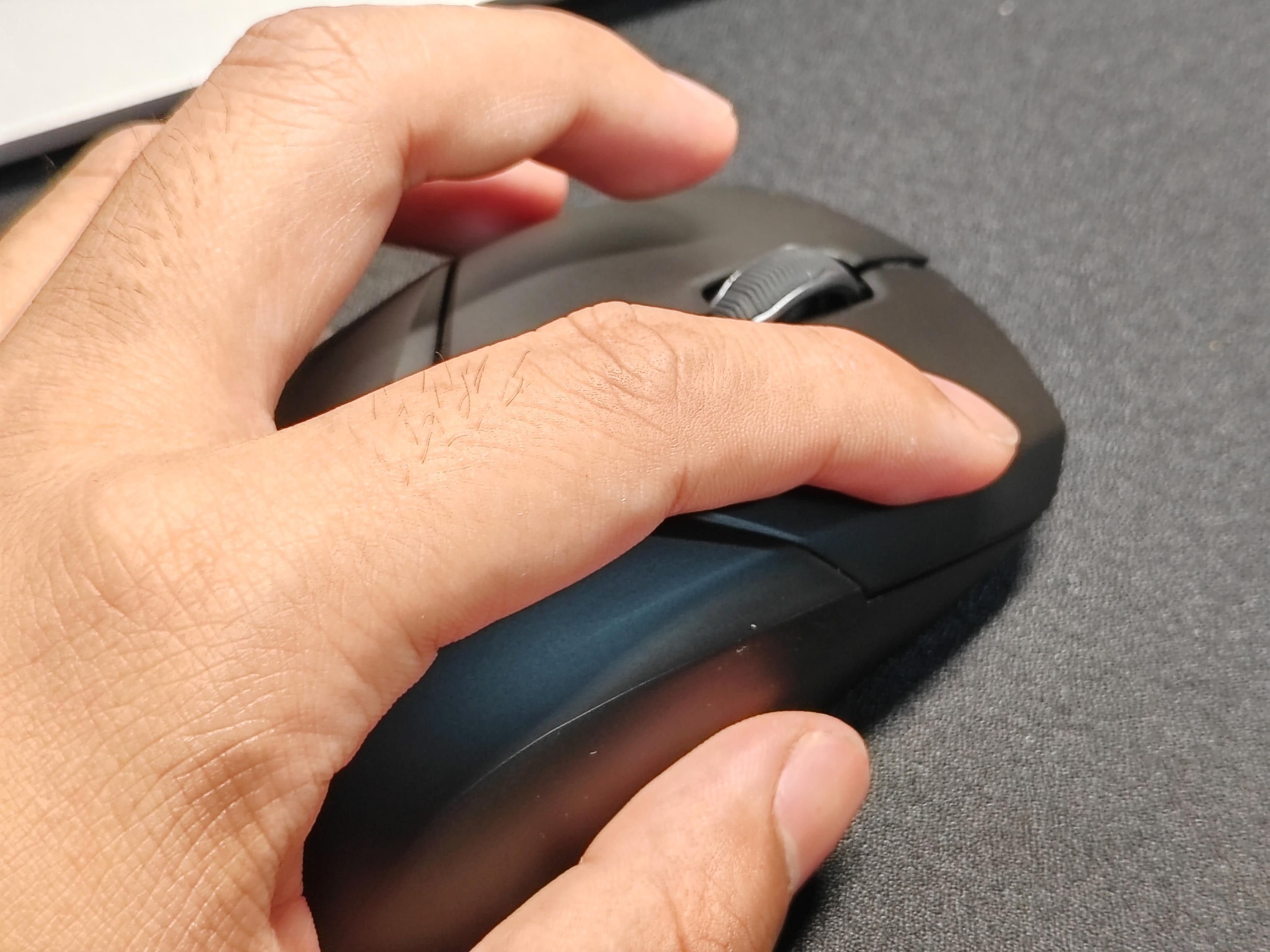 雷柏上架vt9pro双模无线游戏鼠标,罗技g304鼠标好还是雷柏vt9好