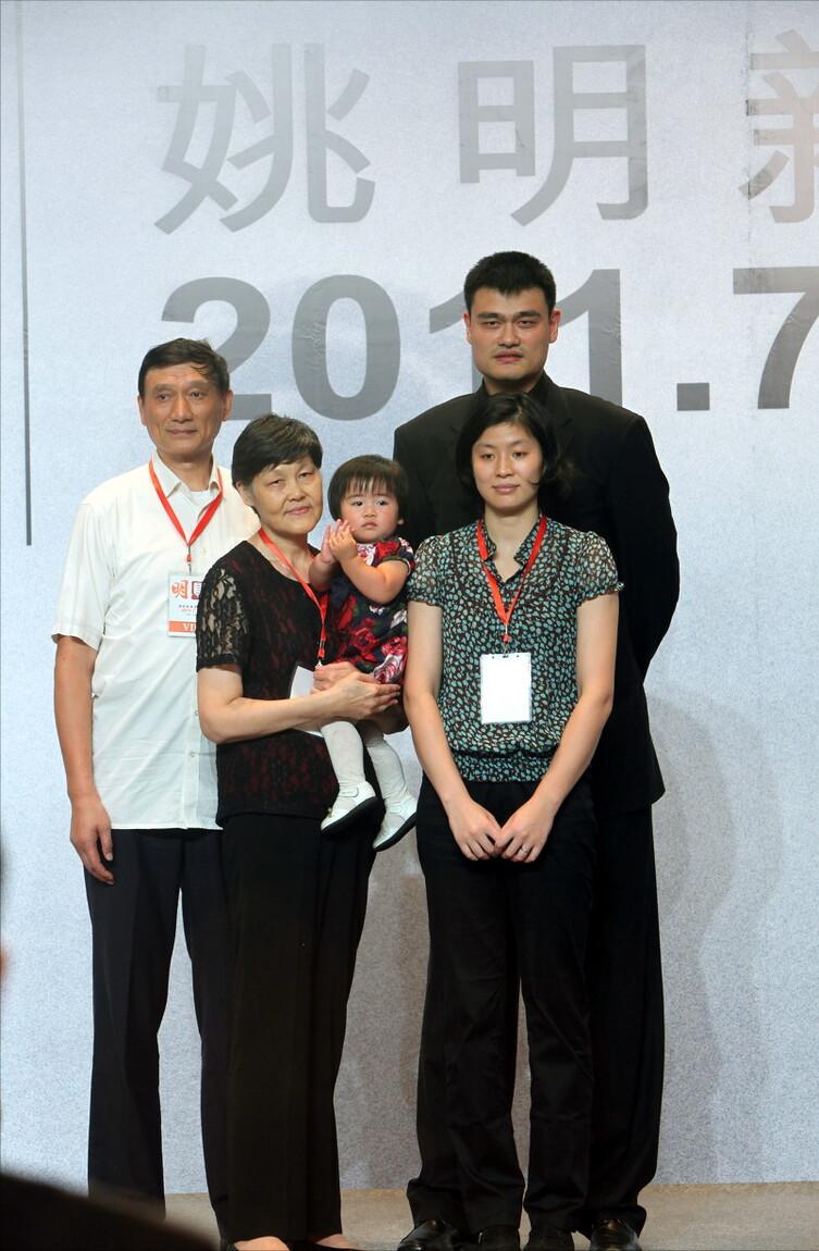 姚明他爷爷身高是多少,姚明11岁长多高