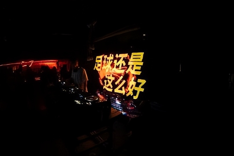 adidas鍚堜綔涓婃捣,adidas瓒崇悆娲诲姩