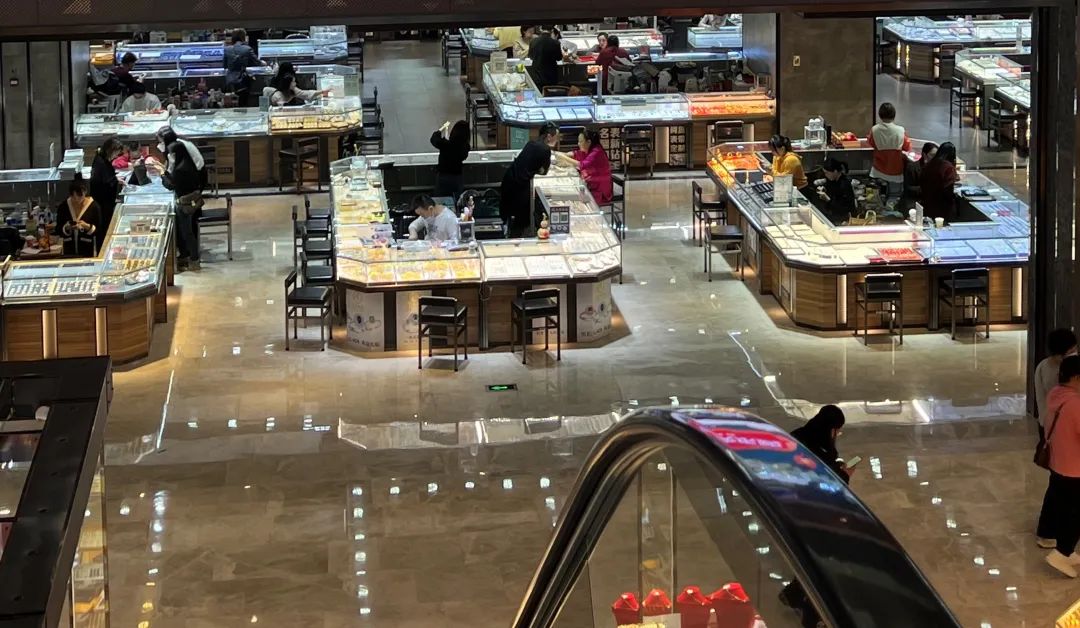 我在水贝当淘小二,这里人均身价过亿,每天都有黄金传奇