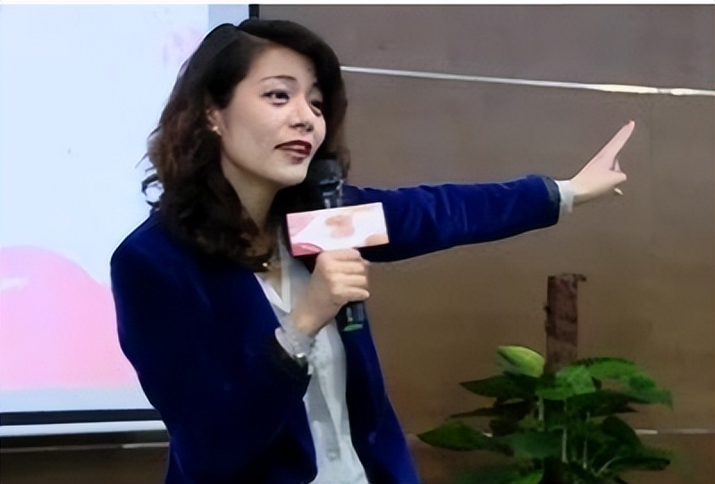 教授董藩被多个平台禁言,董藩教授争议言论