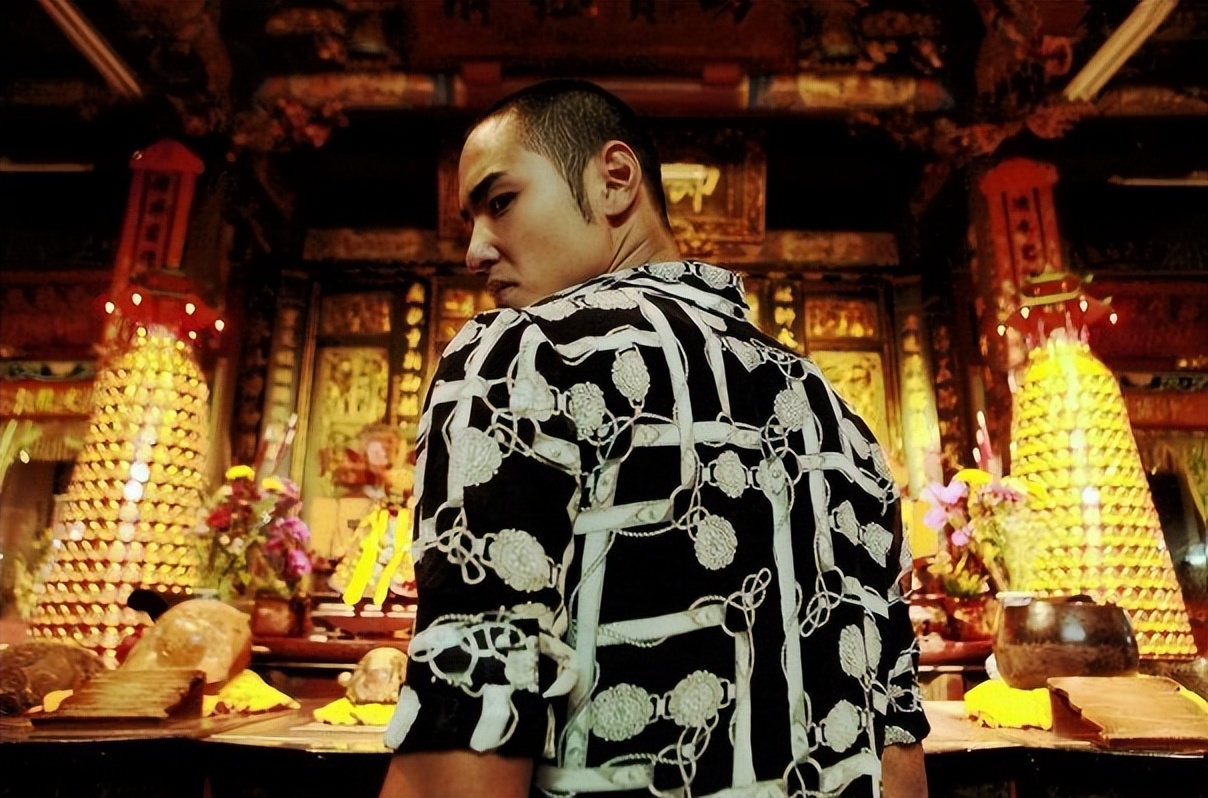 台湾艋舺万国，俗称万国口，其势力至今活跃于江湖