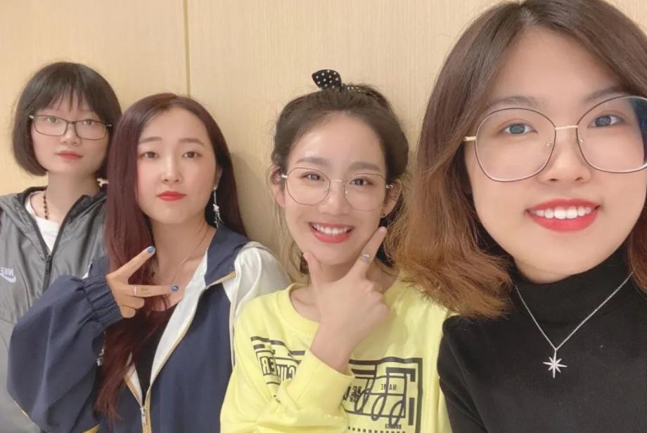 很后悔上大学,上大学的女儿抱怨父母