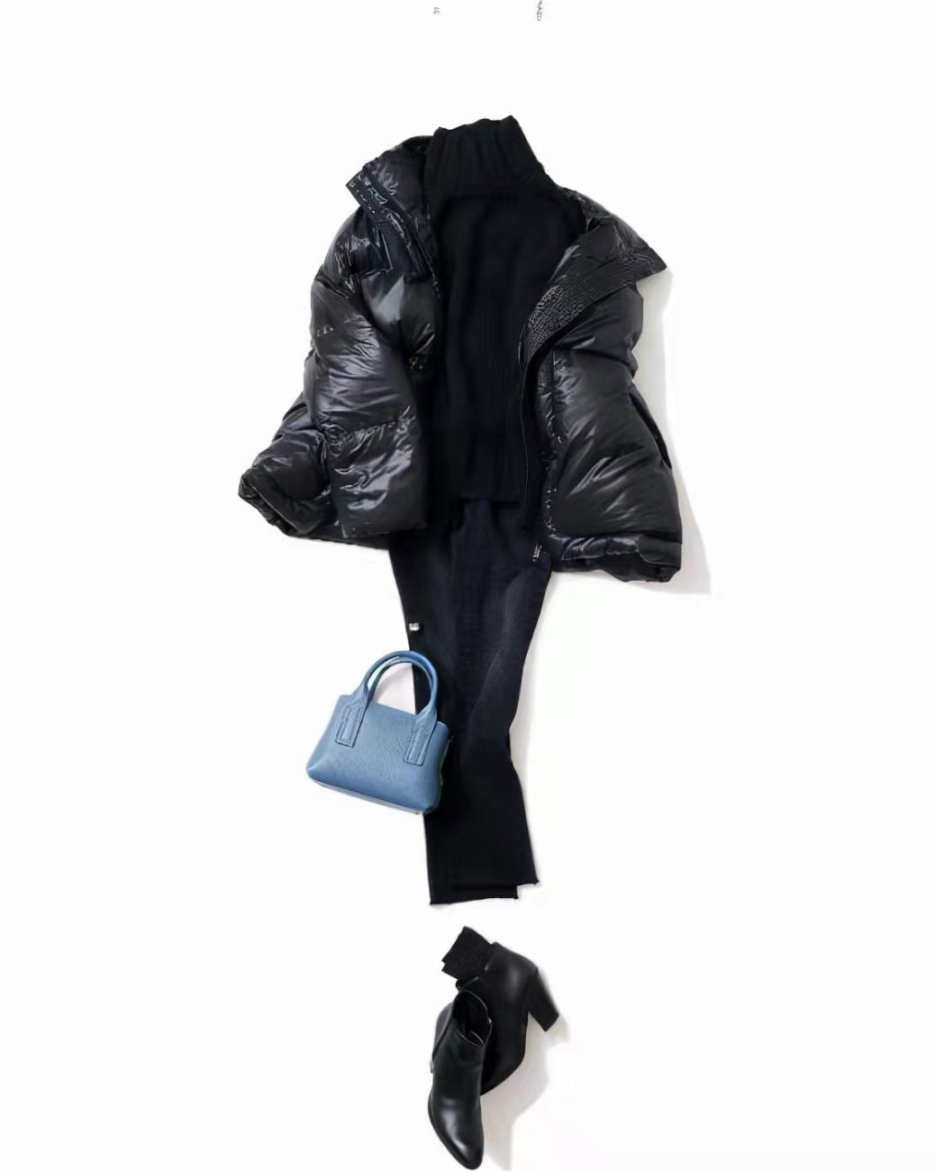 羽绒里面可以穿黑的吗,羽绒要贴身穿