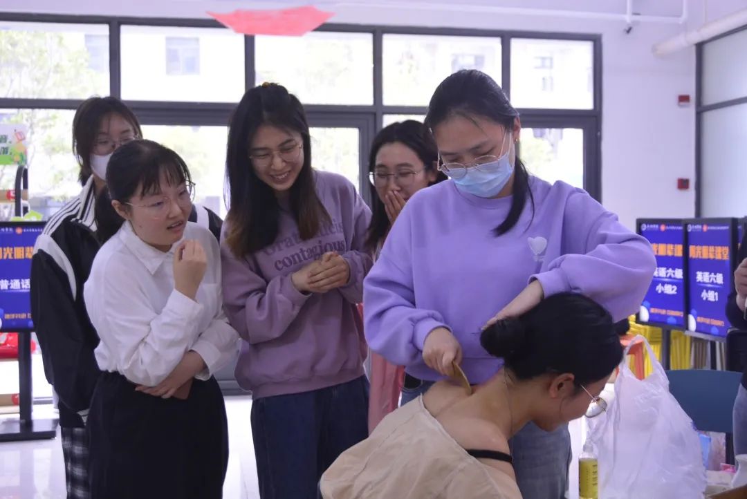 泰州市中医院开展健康“泰中意”—中医药文化高校行活动