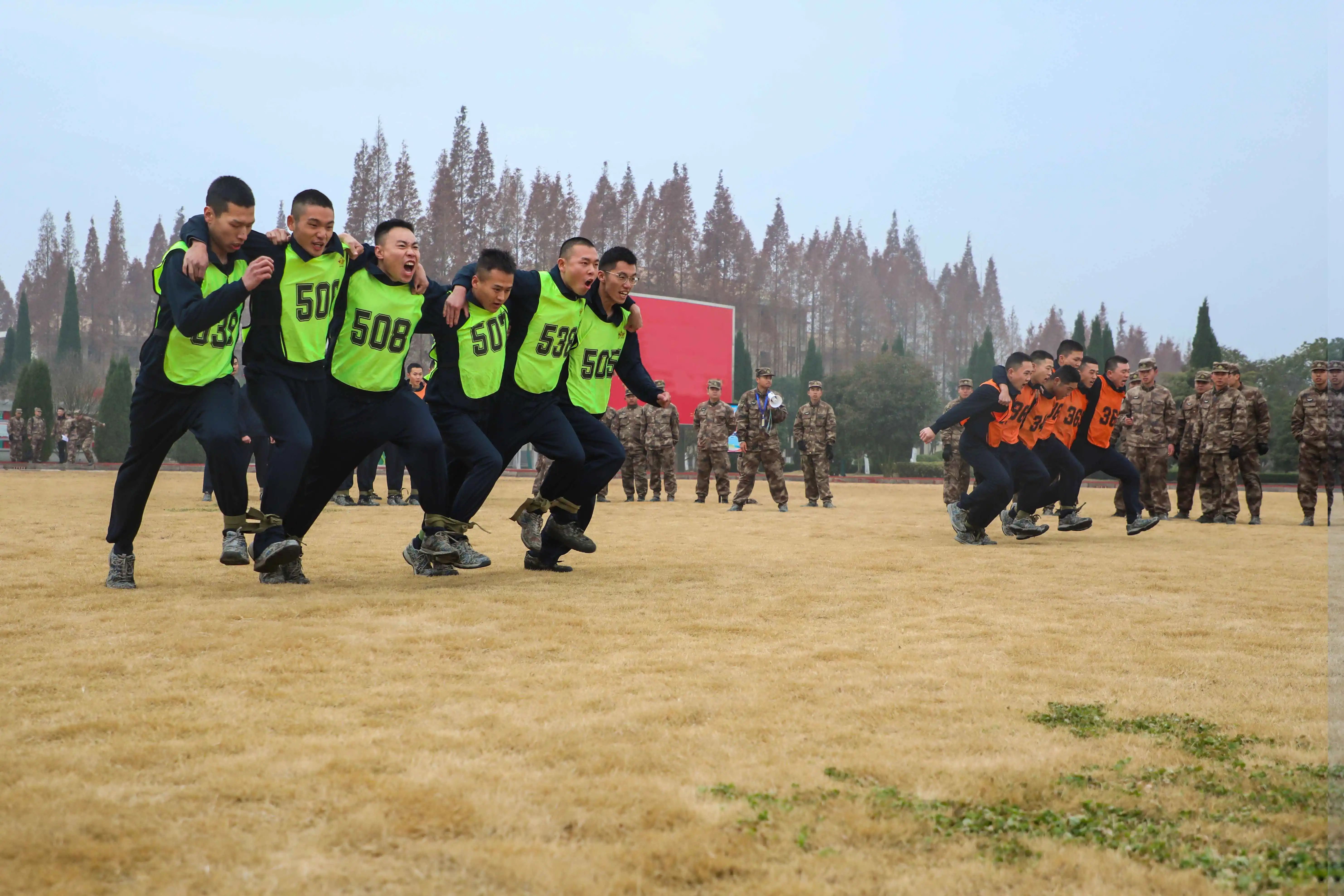 速度与激情超燃片段公路追逐比赛,速度与激情现场直击