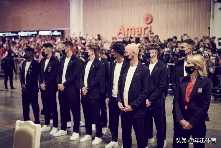 曼联列队迎接冠军,曼联去泰国踢友谊赛