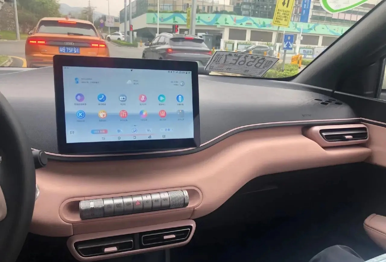 比亚迪秦plusdmi998落地价,比亚迪即将上市的新车型4.7秒破百