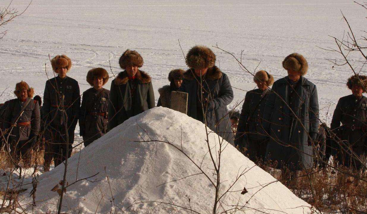 民国第一悍匪，抢72个女人做压寨夫人，死时连外衣都没来得及穿