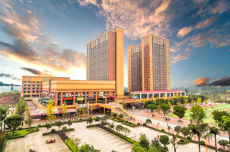 四川学校送iphone14学费多少,四川高校入学送苹果