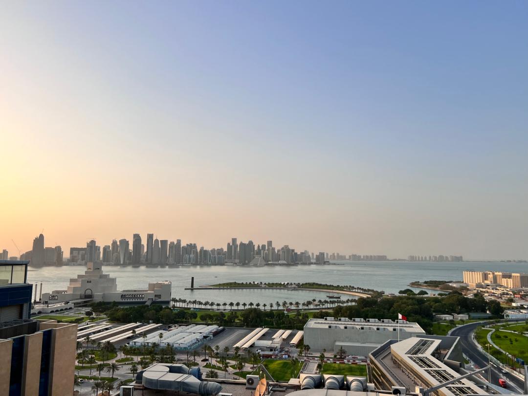 世界杯比工作更重要：80后女生辞职去看世界杯，22岁男生考研失败后去沙特打工，只为离梅西近点