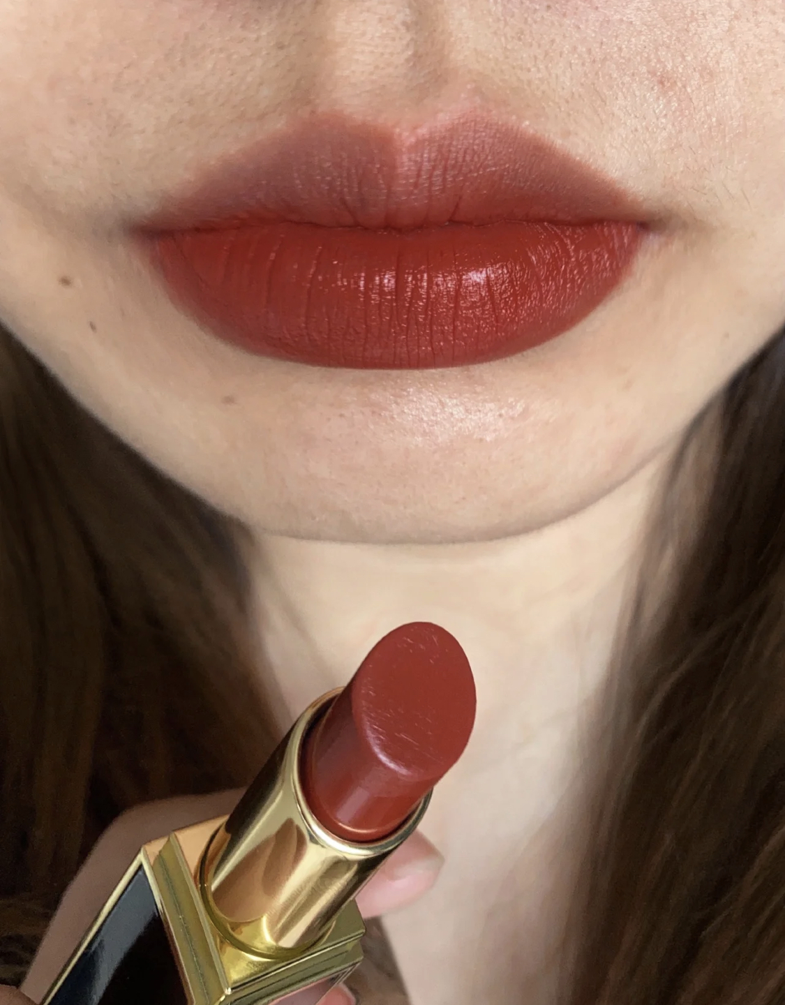 适合女人素颜出门时涂的几款口红,适合40岁素颜涂的口红色号