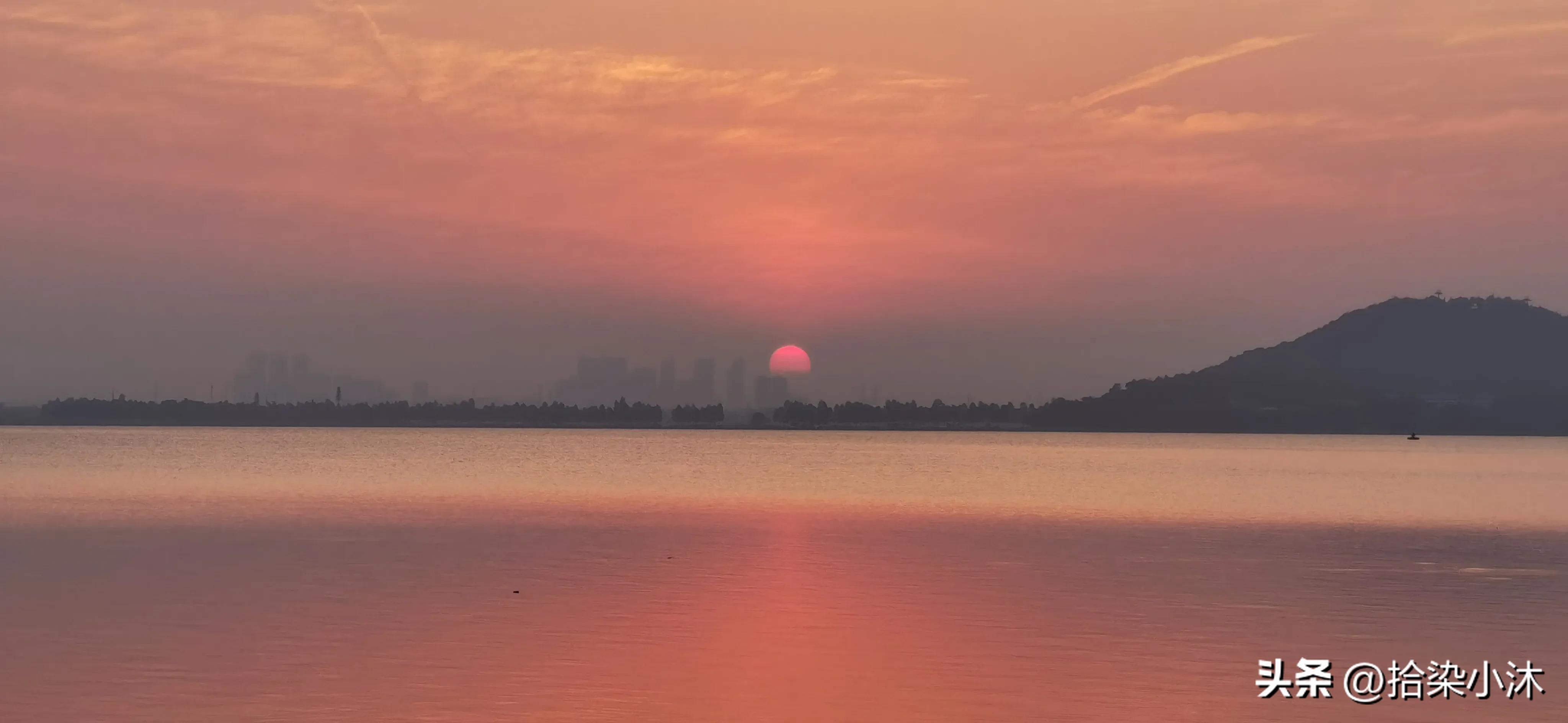 边上班边创业,该创业还是守着铁饭碗