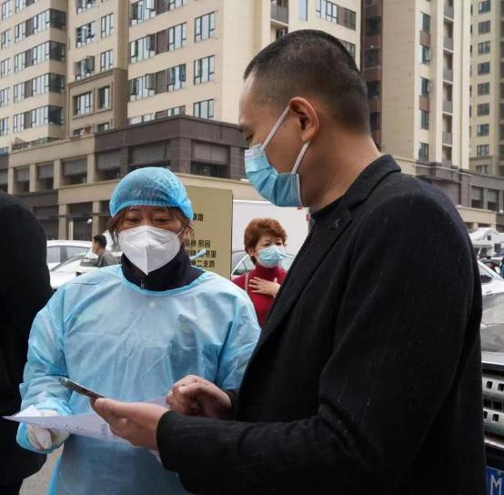 疫不容辞守防线,疫不容辞荔湾消防织牢硬核防控网