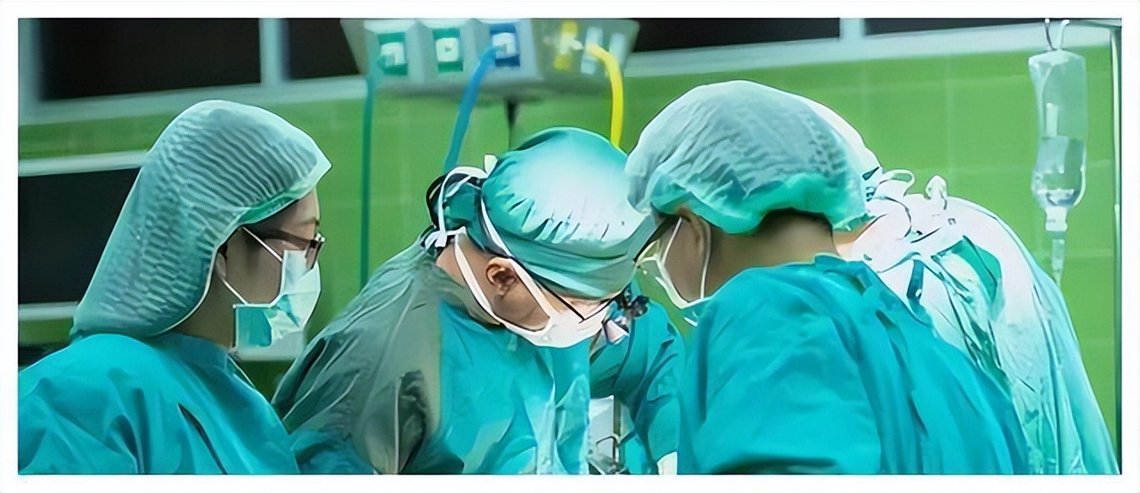 妇产科男医生在面对女性隐私部位时，会不会觉得尴尬？医生解释