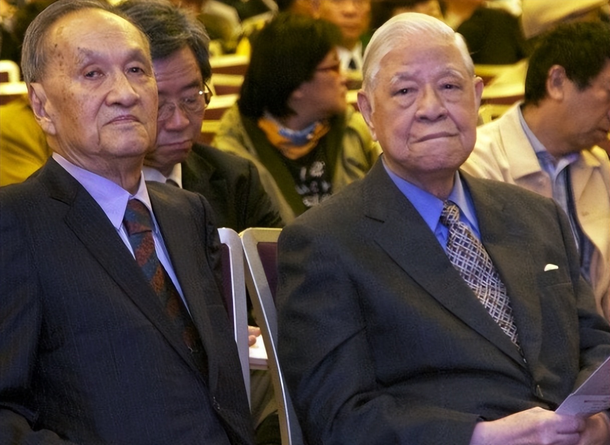 雕像被斩首、枪击、泼油漆！“*独台**分子”为何这么痛恨蒋介石？