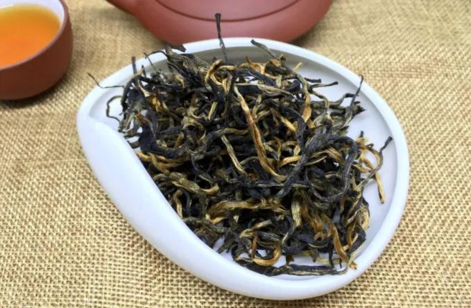 肝火旺盛湿气重喝什么茶比较好,肝火旺盛湿气大喝什么茶