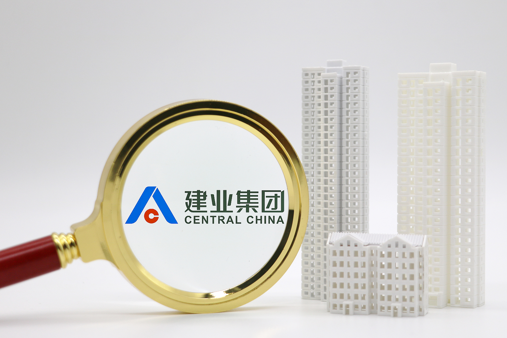 71岁的“河南王”，紧急“做小”建业