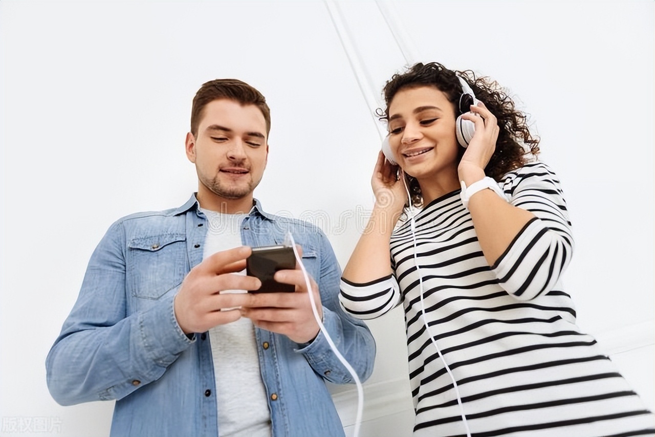 与大我20岁成熟男人面基，第二天*处私**瘙痒难耐，去医院夹出阴虱