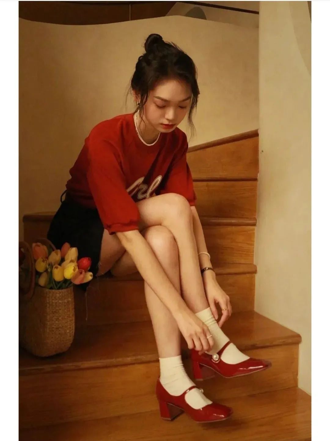 夏天穿裙子还是少穿运动鞋，今年流行这几双鞋子，舒适显气质