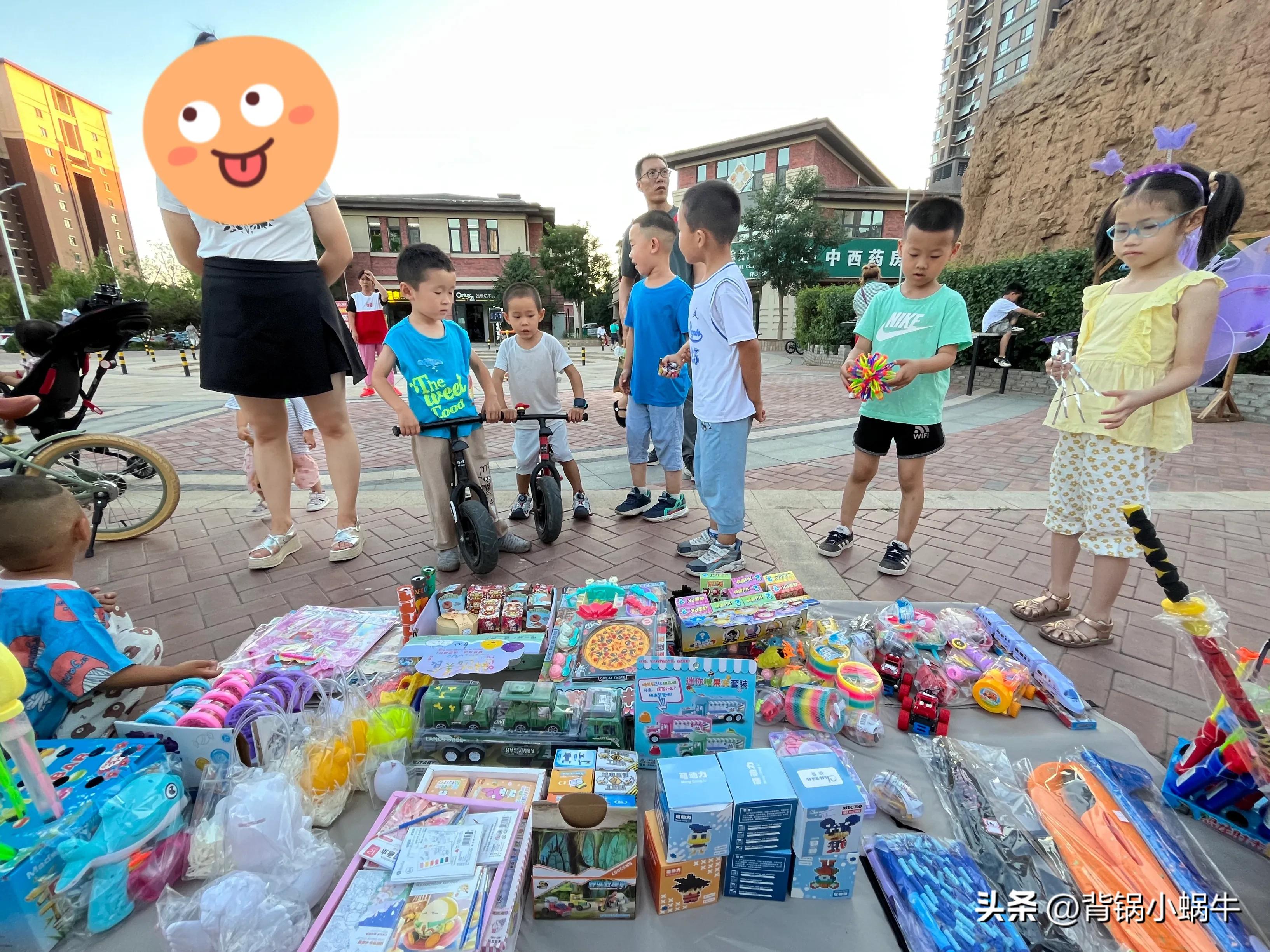 普通人该不该跟风去摆地摊,不要盲目跟风摆地摊生意惨淡