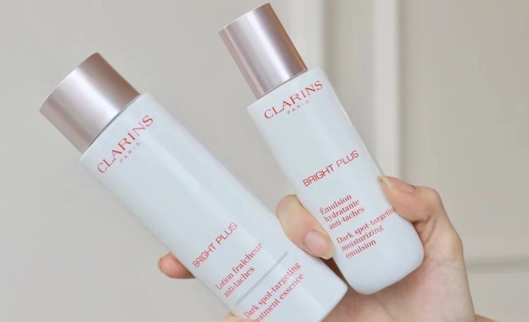 olay美白水乳适合什么年龄段用,公认最好淡斑水乳OLAY