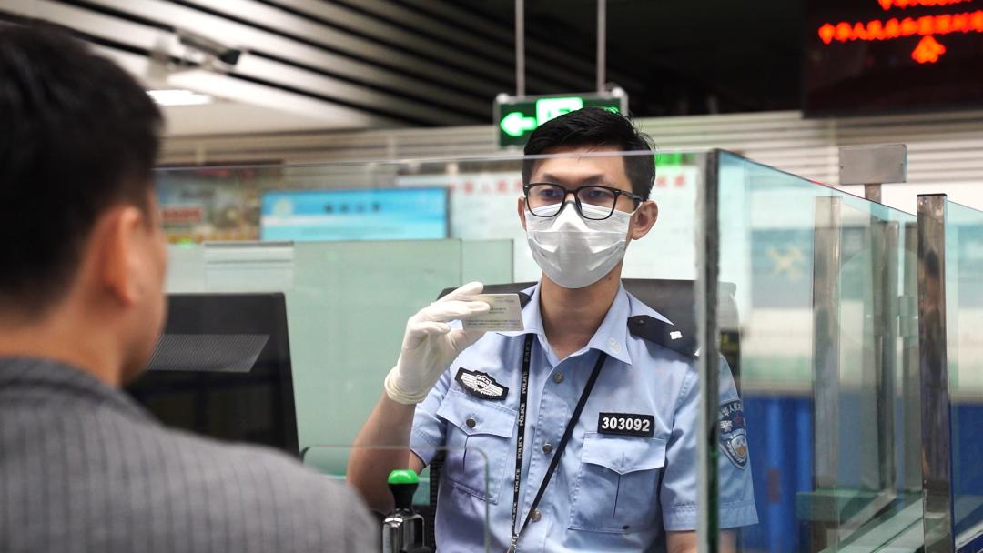 港澳居民来往内地通行证最新办理,港澳来往内地通行证延期办理