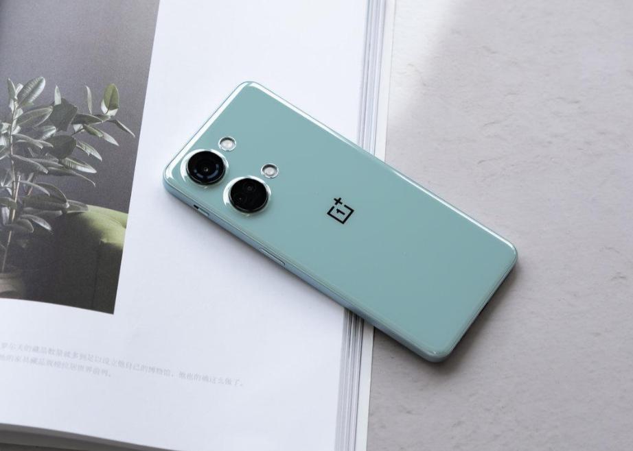 手机256g的内存预算两千左右 (两千左右拍照好的内存多的手机)