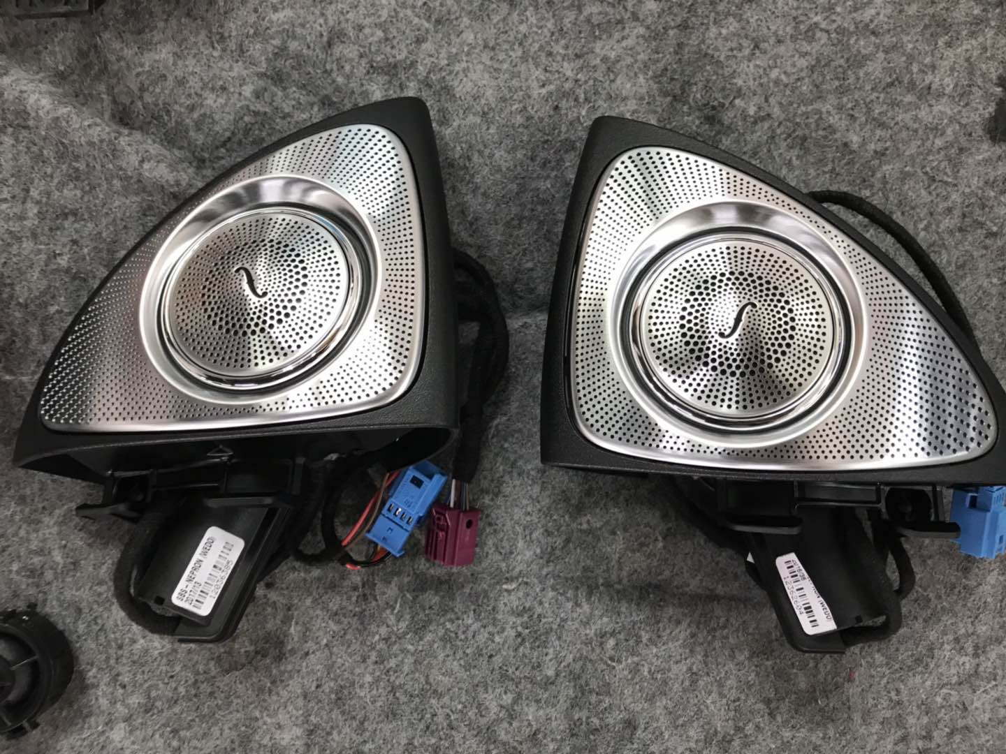 22款奔驰e300柏林之声音响效果,19款奔驰e300l改装柏林音响多少钱