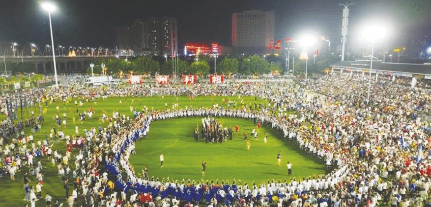 库拉超级联赛的“最大赞助商”来了,网友说球迷的中国足坛第一人