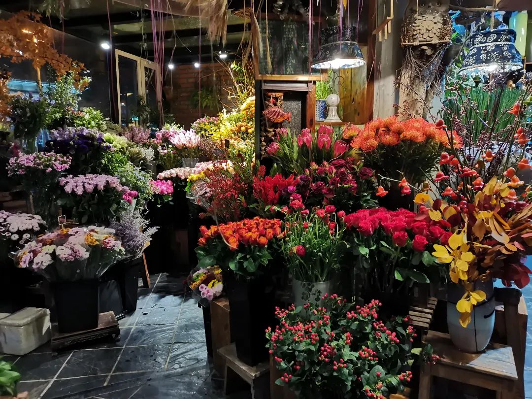 今年3.8节，这三家花店沙龙为何生意火爆？