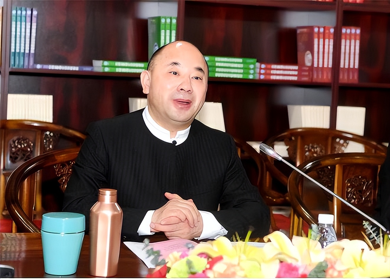 中国前首富4年赚千亿,中国十大千亿隐形富豪图及资料