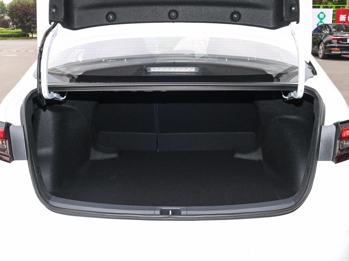 丰田亚洲狮高速加速表现,2023款丰田亚洲狮功能讲解