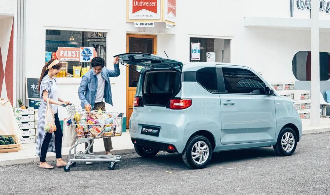 奇瑞qq冰淇淋低配版车主感受,纯电微型车新选择奇瑞qq冰淇淋