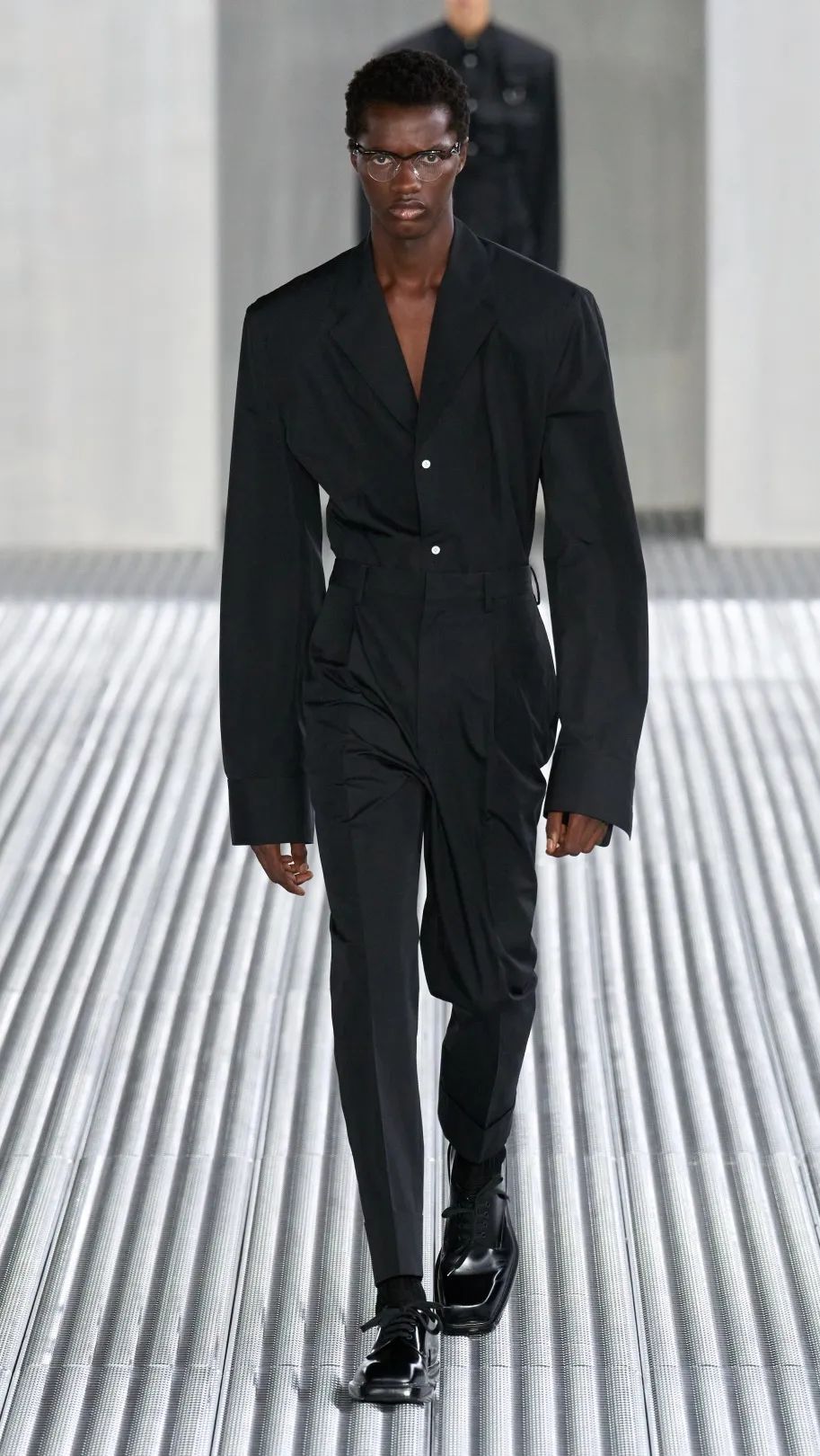 prada2024春夏男装时装秀明星,prada2024早春新款