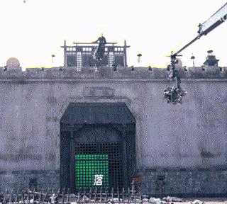 以前的轻功和现在的轻功,以前的轻功vs现在的轻功小视频