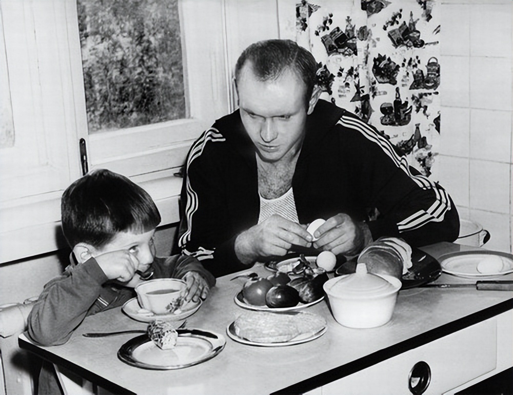 苏联足球历史最佳球员,苏联足球队最强人物