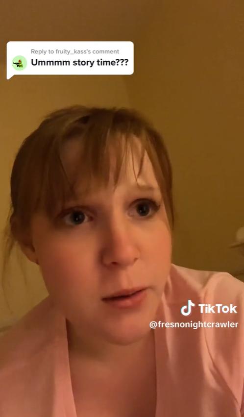 18岁妹子不小心放了个大响屁，没想到居然把自己子宫嘣了出来