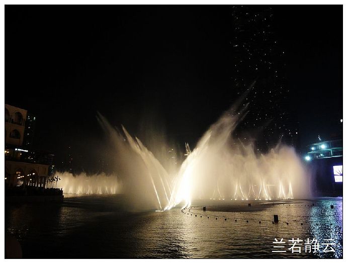 迪拜最豪华最大的商场,迪拜最大的购物中心视频