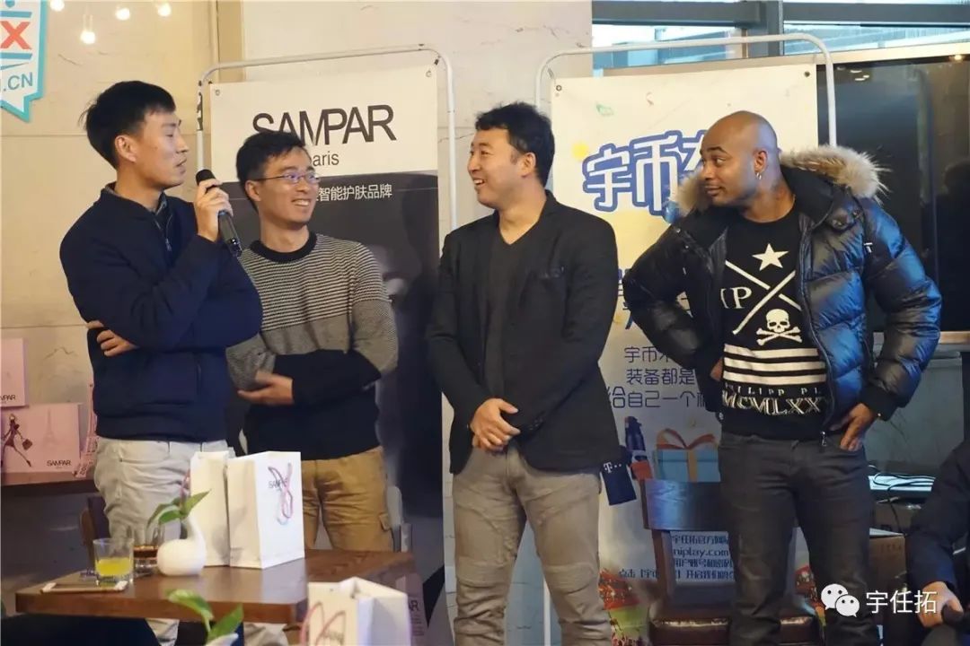 布里斯小传丨年少父亲踢球养家，法甲射手定居成都