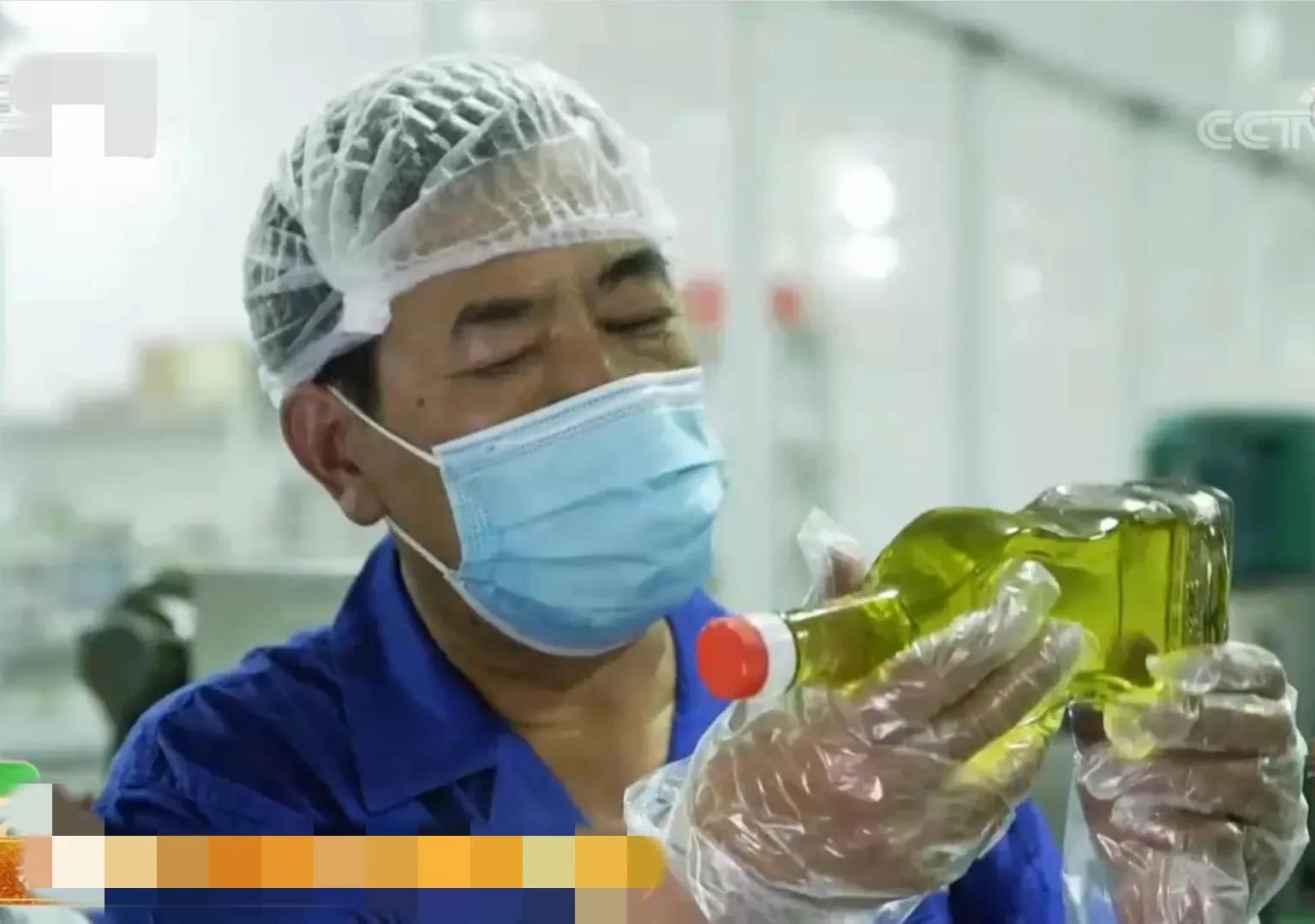 重庆男子加工花椒，无意间在蒸汽中发现端倪，靠蒸汽年收入300万