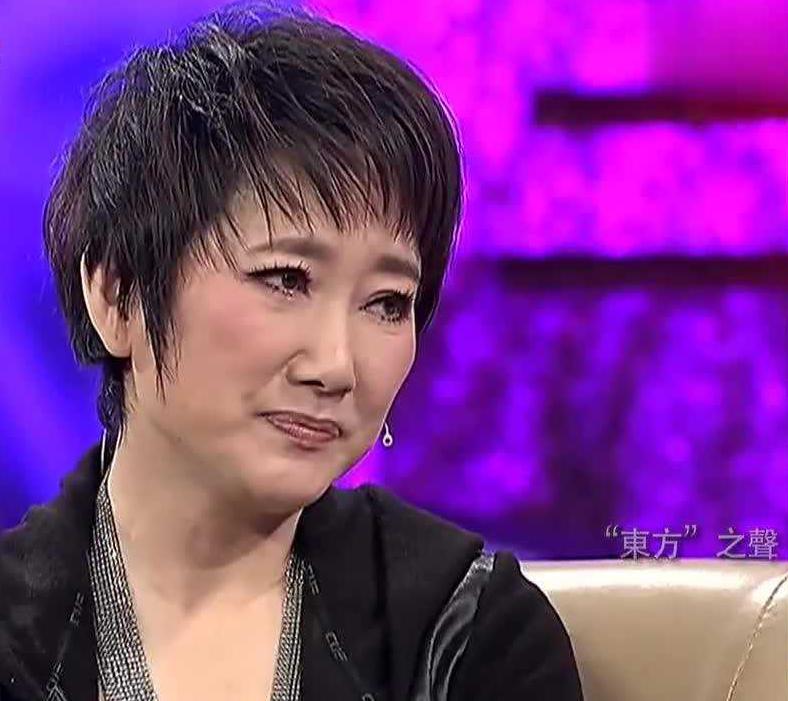 歌手成方圆年轻时候的照片,成方圆是80年代的当红歌星