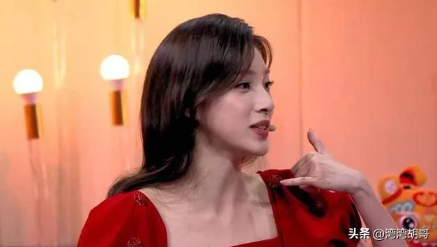 比董卿都有才华的女子,比董卿更有才气的网红