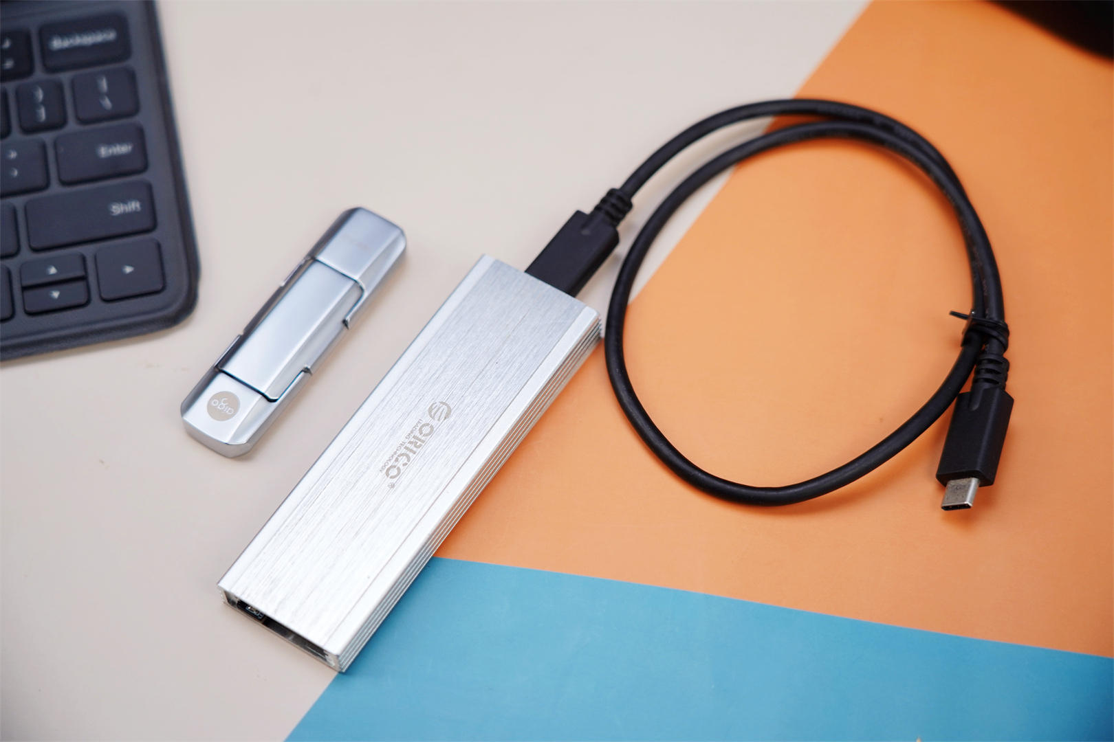 m.2固态硬盘如何当做移动硬盘使用,m.2移动硬盘与固态u盘的区别