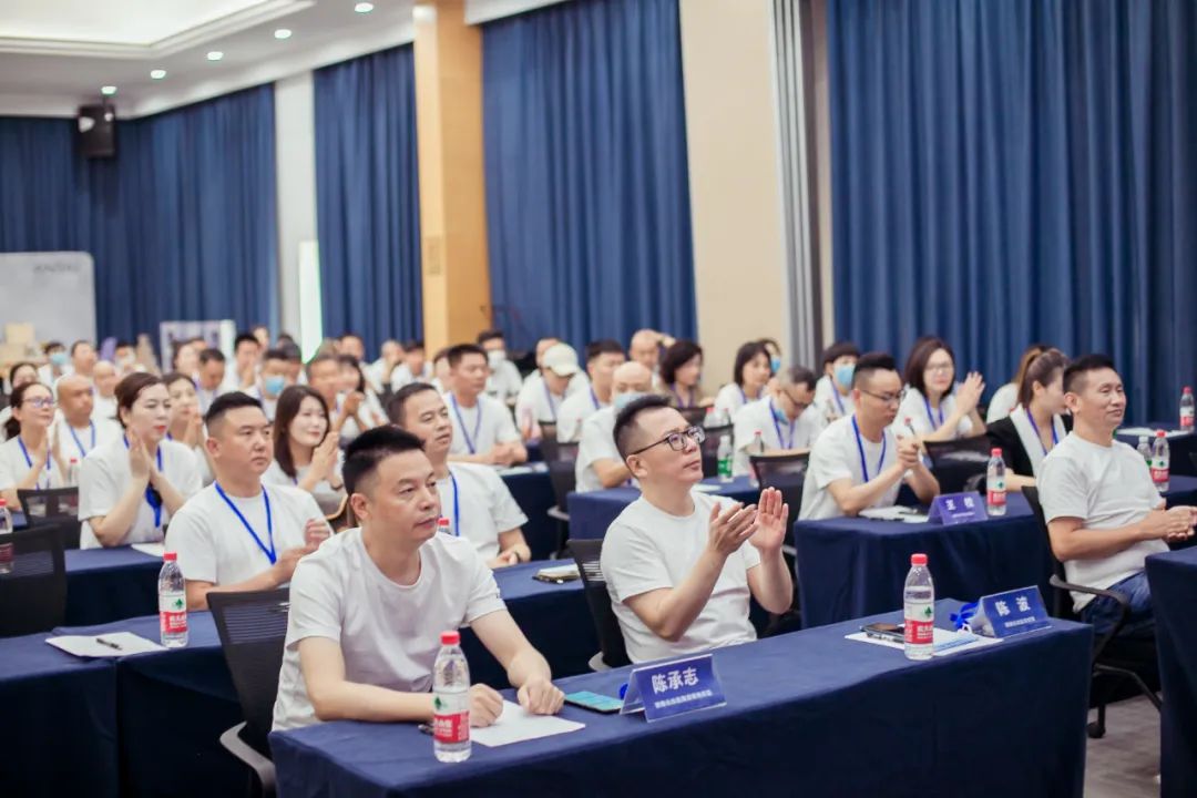 ​携手合作120余家优质连锁，第四届韩雅818美妆节盛大启幕